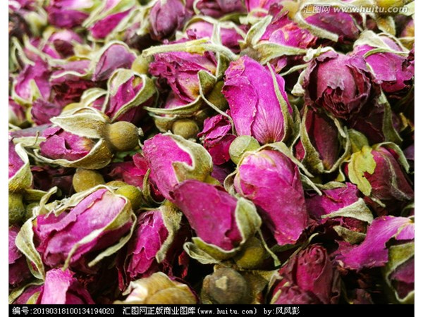 玫瑰花烘（hōng）幹機幾個操作的要（yào）點使我們的（de）玫瑰花（huā）鮮（xiān）豔不變（biàn）色